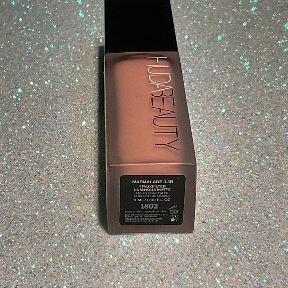 Huda Beauty Faux Filter Concealer in MARMALADE 3.3BNEW - Picture 7 of 7